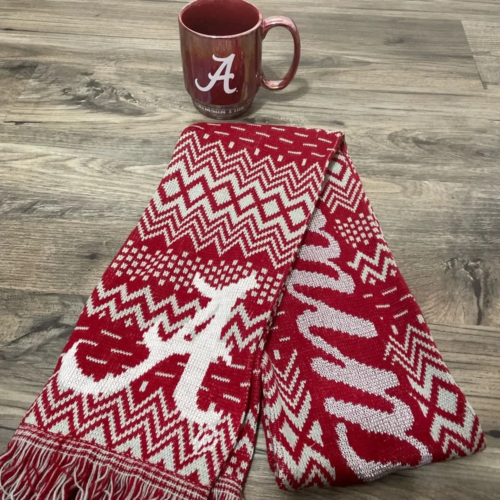 Crimson Knit Scarf - plus coffee mug Red and White